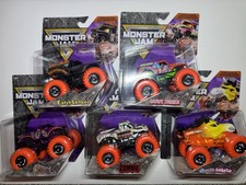 Monster Jam Spooky Collection Lot of 5 EarthShaker Grave Digger Zombie Unopened