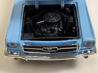 007 James Bond Thunderball 1964 1/2 Ford Mustang 1:24 Scale