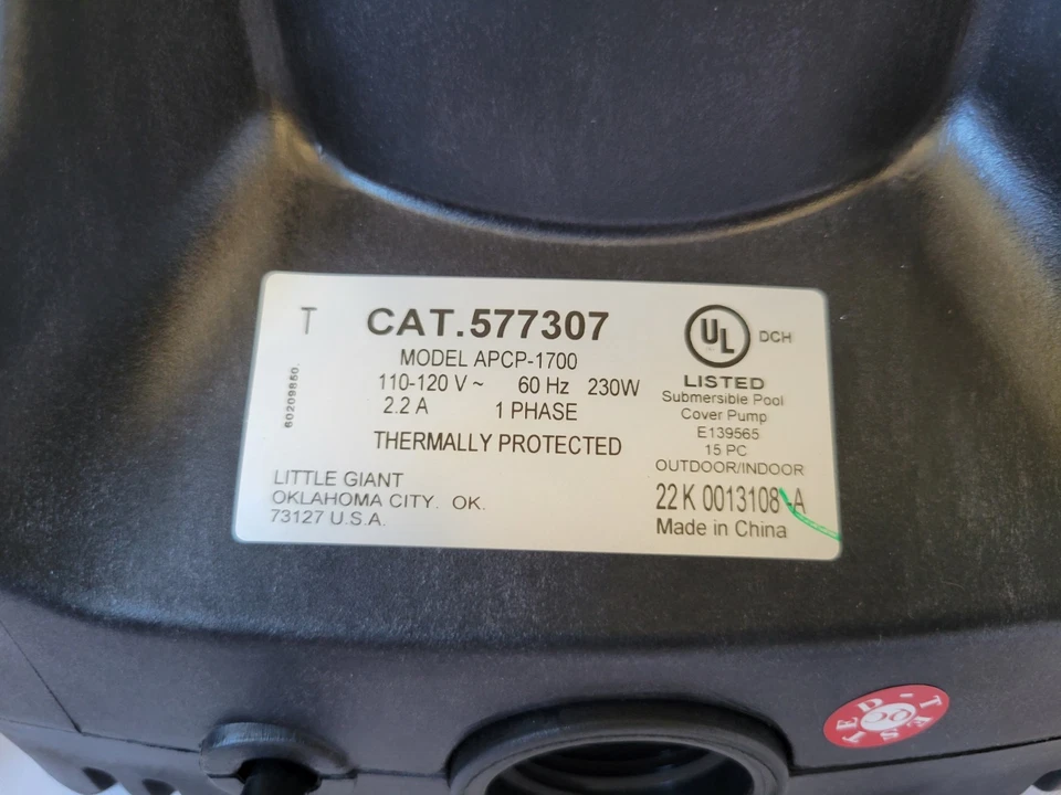 Little Giant Pool Cover Pump 1/3 HP 1745 GPH Automatic Black 40' Cord - Image 3 of 3