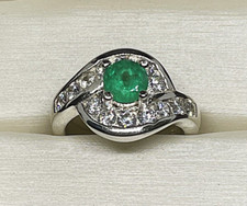 0.8 ct. Natural Colombian Emerald Ring - Size 6 -  700 Value