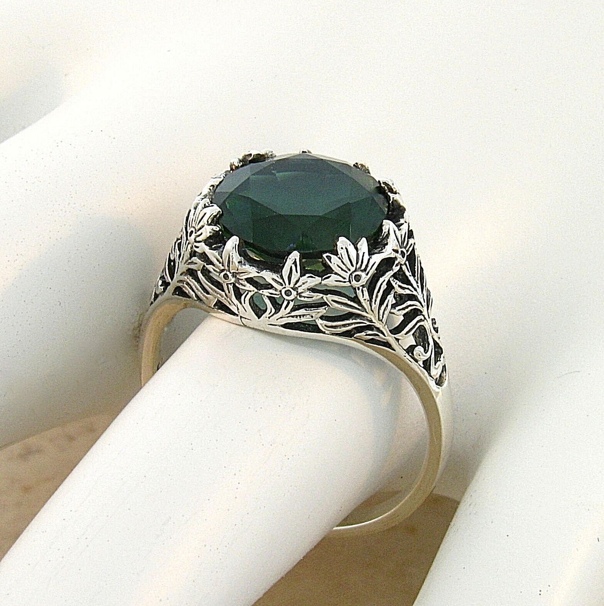 VICTORIAN STYLE 925 STERLING SILVER SIMULATED EMERALD FILIGREE