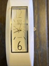 NY&C watch woman s 