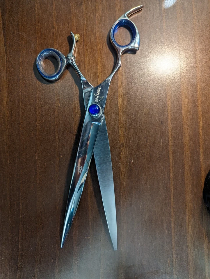 Tijeras de aseo 7 pulgadas aleta de tiburón zurdo/jurdo giratorias línea plateada curva Foto 3 de 3