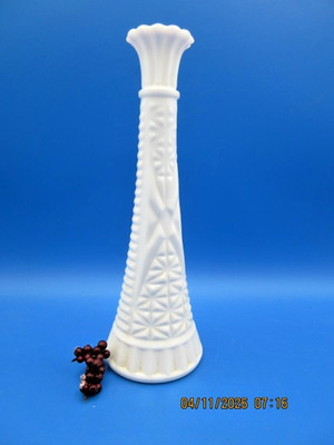 Vintage Anchor Hocking Stars and Bars Milk Glass Bud Vase 9'' 1965