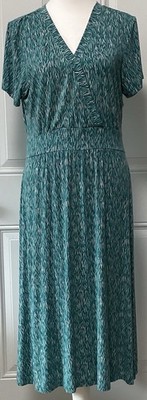 L.L.Bean Size Medium Green Floral Wrap Lightweight V-Neck Short Sleeve  Dress