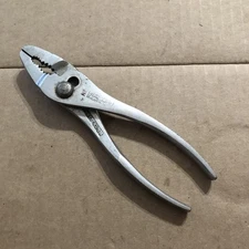 VINTAGE DIAMOND CALK & HORSESHOE CO. N16 THIN NOSE PLIERS TOOL DULUTH USA