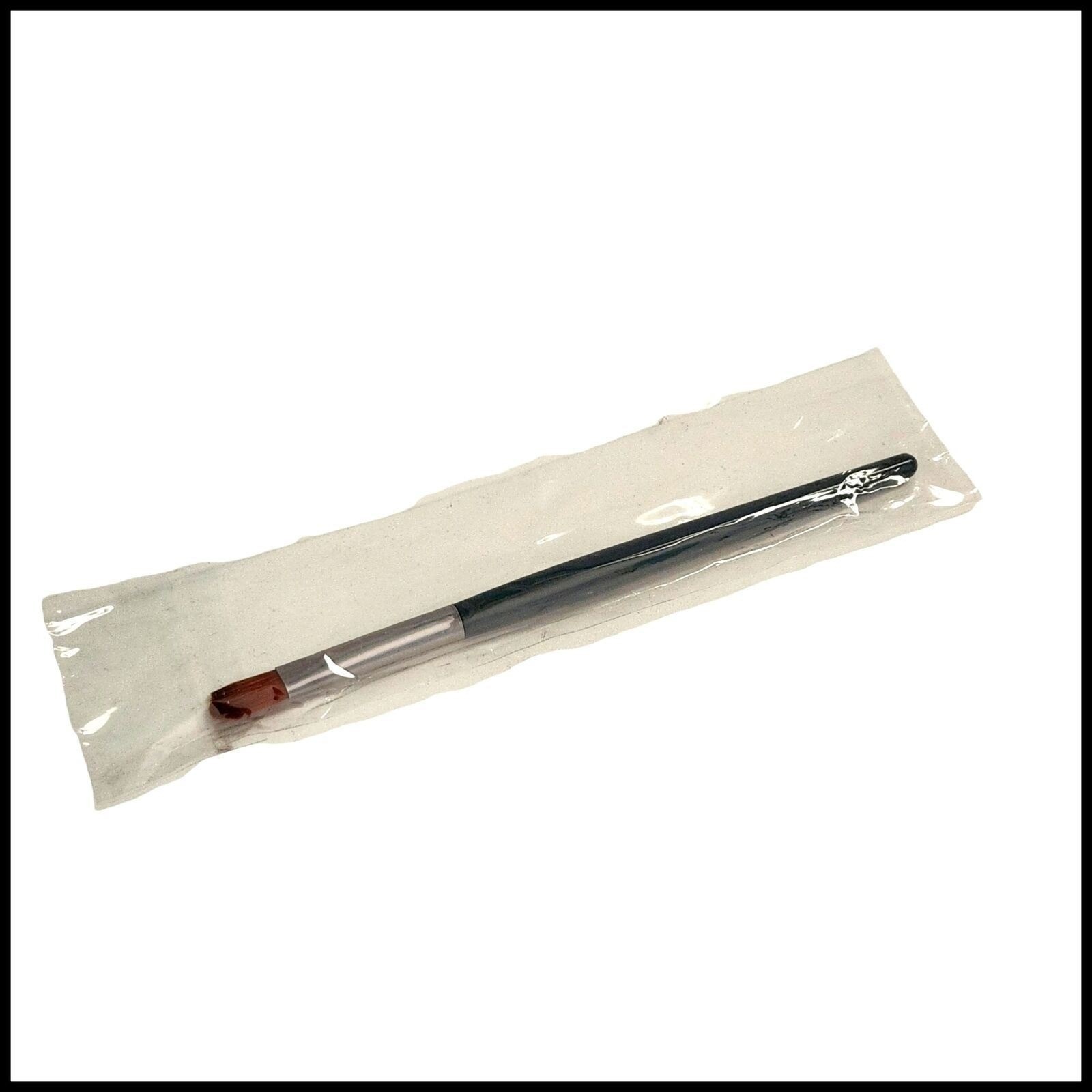 Ulta Beauty Кисть для теней для век Travel Brush нового размера 1990₽