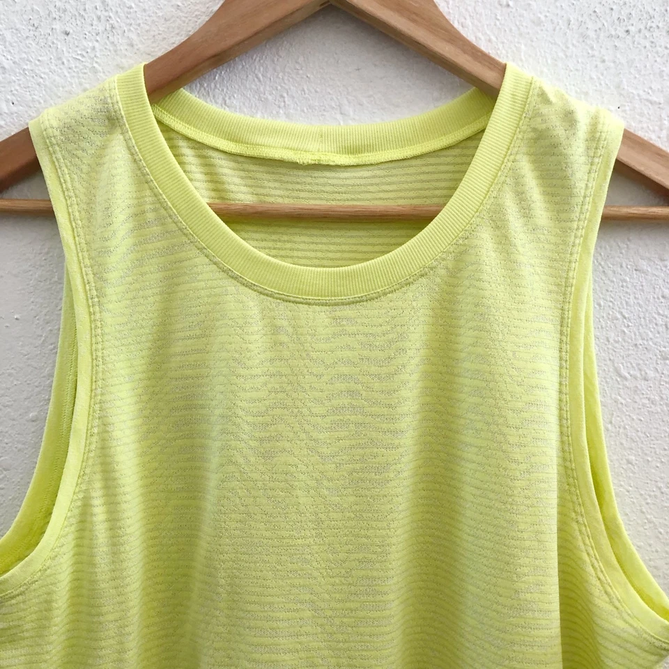 Camiseta sin mangas LULULEMON Train to Be onda ondulada eléctrica limón sin talla etiqueta comprobar medidas Foto 4 de 4