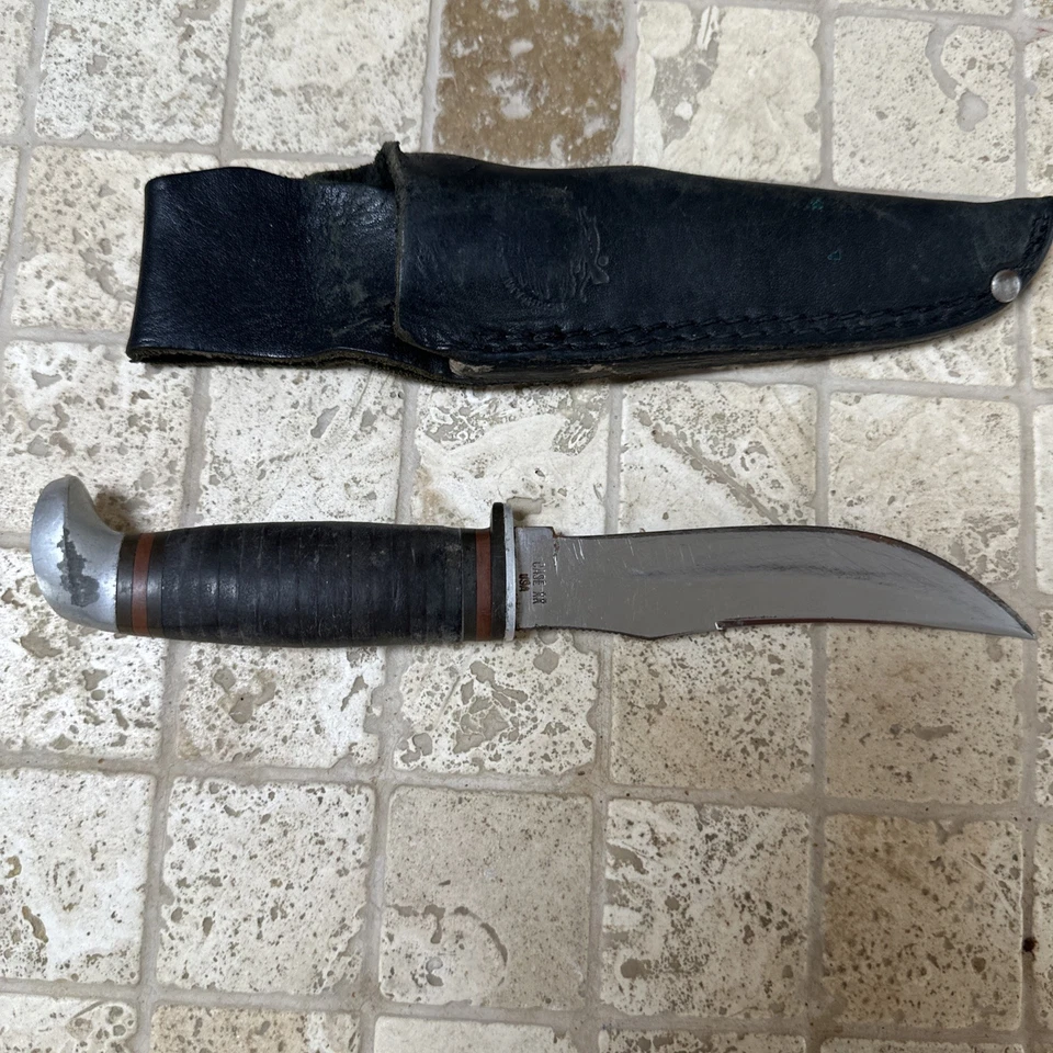 Case-XX 323-5 Hunting Knife with Sheath Vintage Vintage Needs Cleaning USA - Image 2 of 4