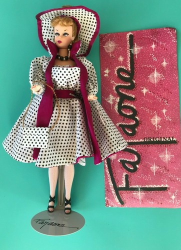 JIM FARAONE OOAK KÜNSTLER BARBIE PUPPE - SOMMERKLEID, JACKE, HANDTASCHE, STRUMPFWAREN, GARATERS - Bild 1 von 5