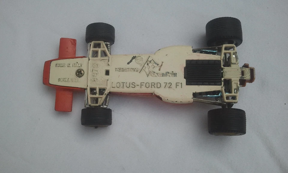 Modello Auto D'epoca "Lotus Ford 72 F1 Indianapolis" in Ferro,scala 1/28 - Immagine 2 di 3