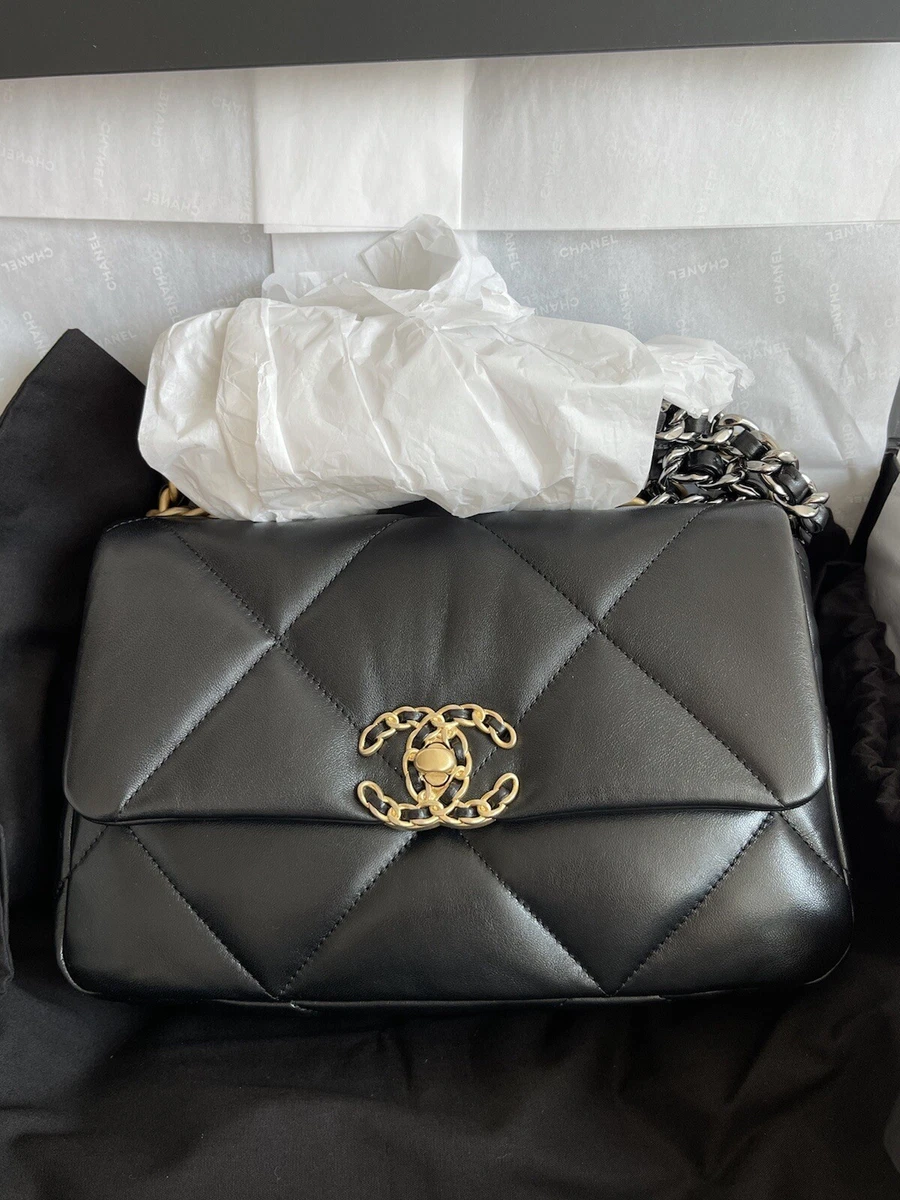 chanel flap 19 bag small