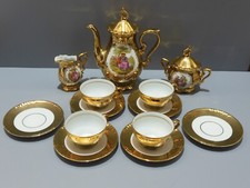 - SERVICE A CAFE PORCELAINE dorée BAVARIA décor cartouches d'après FRAGONARD   D