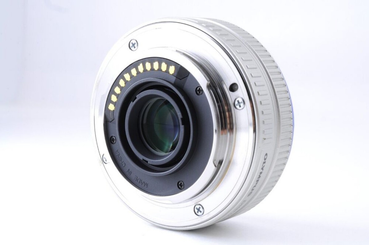 Olympus M.Zuiko 17mm f/2.8 Lens For Four Thirds (Silver) for