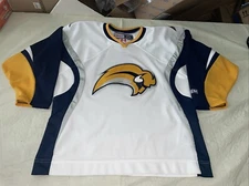 CCM Jersey Buffalo Sabres White Slug Mens Medium Mic Euc Sewn Clean