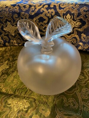 Stunning Lalique Nina Ricci Perfume Glass Apple