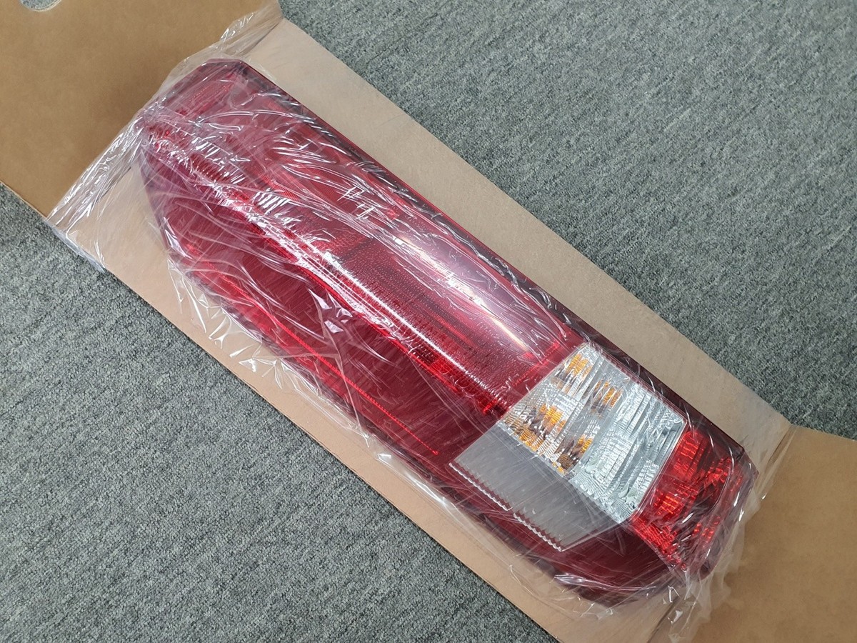 OEM 92401-59100 LAMP ASSY-REAR COMBINATION Left 1ea for Hyundai