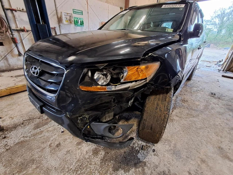 Hyundai Santa Fe 2011 carcasa de puerta delantera izquierda usada SUV 5T.5 4 puertas negro Foto 2 de 4