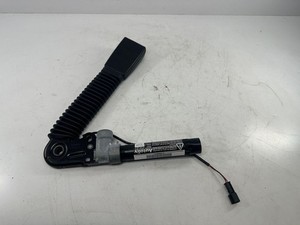 BMW 5 F10 F11 2011 Rechts Gurtschloss vorne 9115306 ATA74058