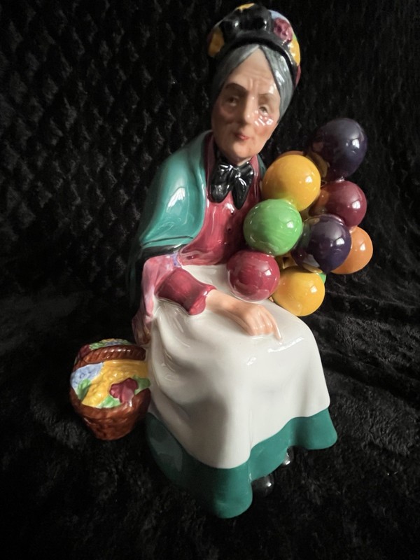 Royal Doulton “The Old Balloon Seller” HN 1315, likely mid-to-late 20th century