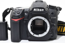 Appareil photo reflex numérique Nikon D7000 16,2 mégapixels nombre d'obturate...