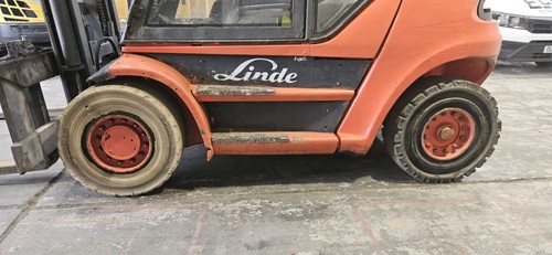 Linde H70 Forklift (1995) - 23,000 Hours / 2.4m Forks - £10000.00 + VAT @ 20% - Picture 7 of 9