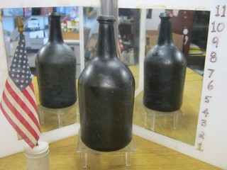 1780 1820 BLACK/GR GLASS FLORIDA KEYS DUG SAND PONTIL ENGLISH WHISKEY MALLET