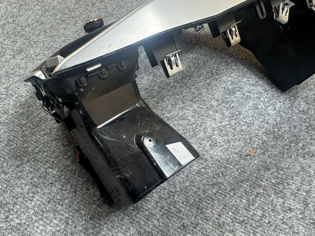 MASERATI GHIBLI M157 14-17 OEM CENTER DASH DISPLAY BEZEL AC AIR VENT GRILLE 60K