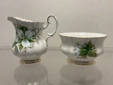 Royal Albert TRILLIUM Creamer & Open Sugar Bowl