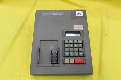 DATA IO 990-1913-002 EPROM 201 Programmer