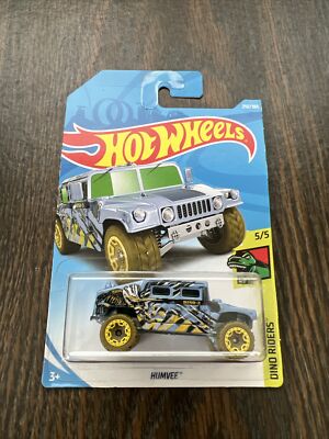 Hot Wheels Hummer Humvee Dino Rider Hitch Triceratops Dinosaur Dino-2 SUV