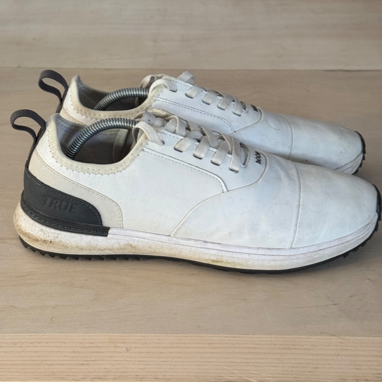 Classic White Navy Spikeless Men Size 11.5