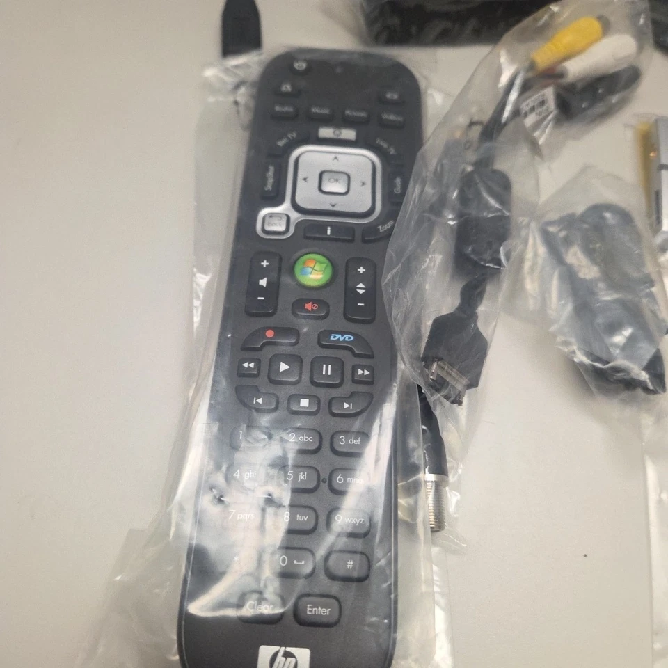 Kit sintonizador de TV digital/analógico con tarjeta HP Express RM438AV Foto 4 de 4