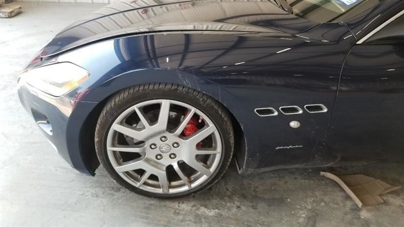 Maserati GranTurismo FRONT+LEFT Fender