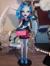 Monster High Ghoulia Yelps Scaris Doll (no st...