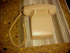 DESK TELEPHONE, INCOMING CALLS ONLY, NO PUSHBUTTONS, BEIGE, LINE PORT/ DATA PORT