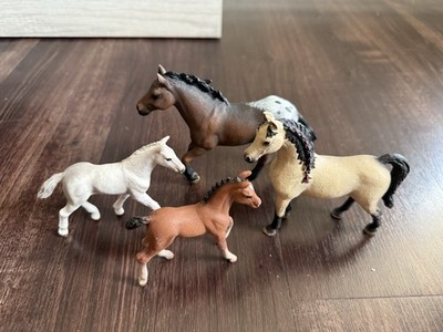 Schleich Mini Horse Figure Lot Of 4 - Tan & Black, Appaloosa, + Foals 