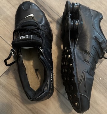 Y2K Nike Shox NZ  Black Leather Low Top Sneakers Men's Contrast White Swoosh 8.5