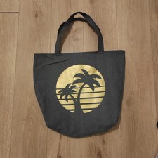 grey bag palm trees