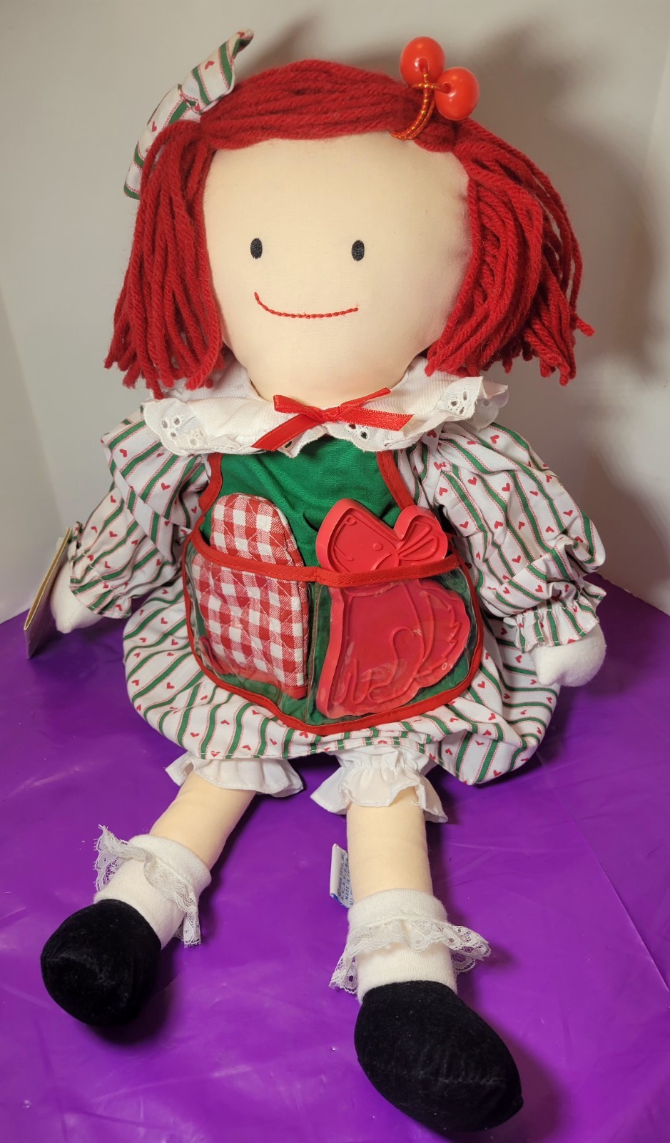 Madeline Christmas Doll Sweets N Treats 18" Cookie Cutter Mitt Apron 1995 Eden