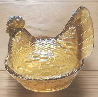 Vintage Amber Glass Nesting Hen Chicken Egg Holder