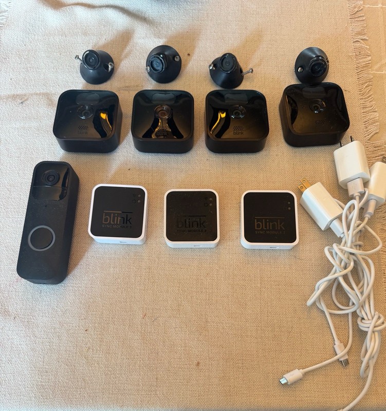 Blink Bundle 4x 3rd Gen Outdoor Cameras, 1st Gen Video Doorbell & 3 Sync Modules