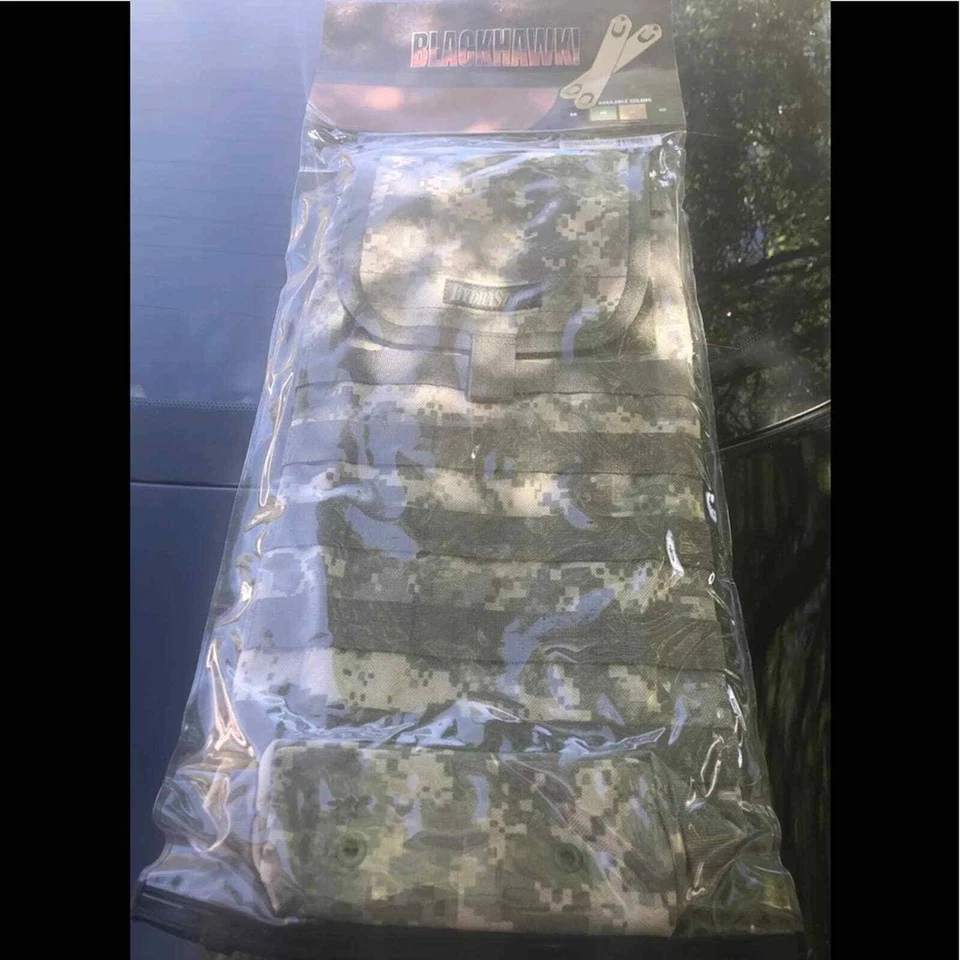 ACU MOLLE Hydration System Carrier Speed Clips Arpat Blackhawk S.T.R.I.K.E. Hike - Image 2 of 3