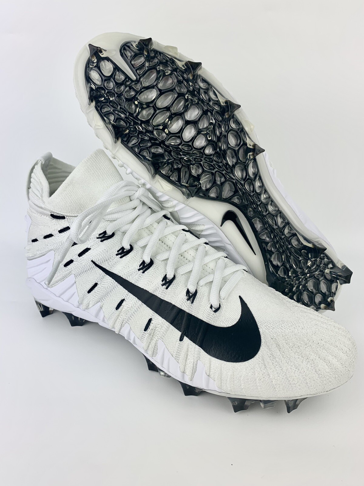 nike alpha menace elite football cleats