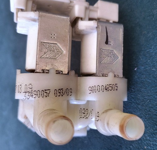 Bosch Logixx 8 WAS32469GB 9000048505 WATER Inlet Valve Controller - Picture 6 of 6