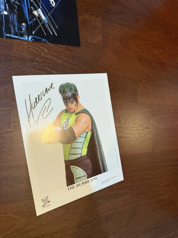 11x14 WWE HARDY BOYZ MATT HARDY JEFF HARDY AUTOGRAPH LOT PLUS MORE - Image 4 of 4