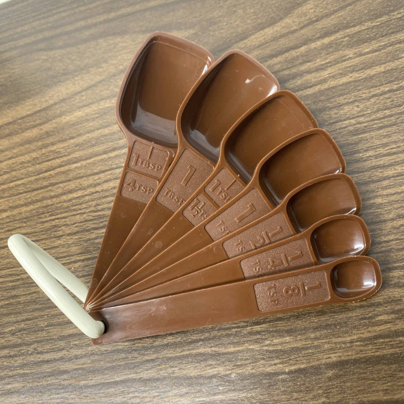 Vintage Tupperware Measuring Spoons BROWN Set Of 7 With D Ring 70s
Opens in a new window or tab