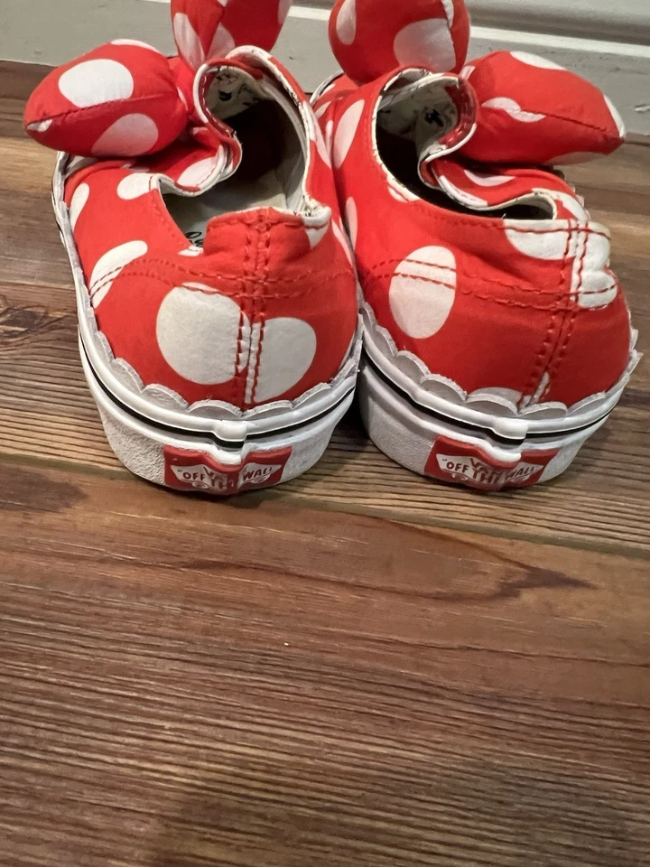 VANS x Disney Minnie's Bow Auténtico Zapato de Skate Gore Sin Cordones para Mujer 7 Foto 3 de 4