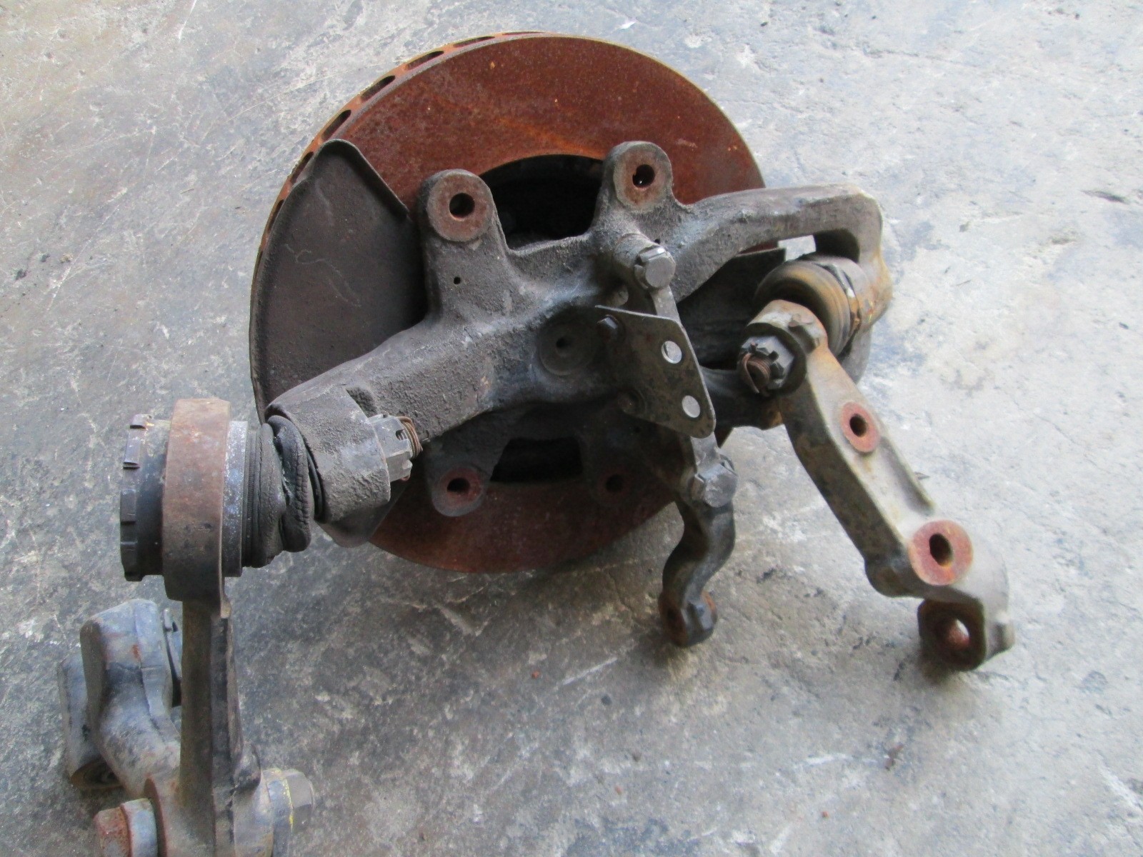 Rolls Royce Silver - RH Suspension Control Arm / Brake Disc / Hub