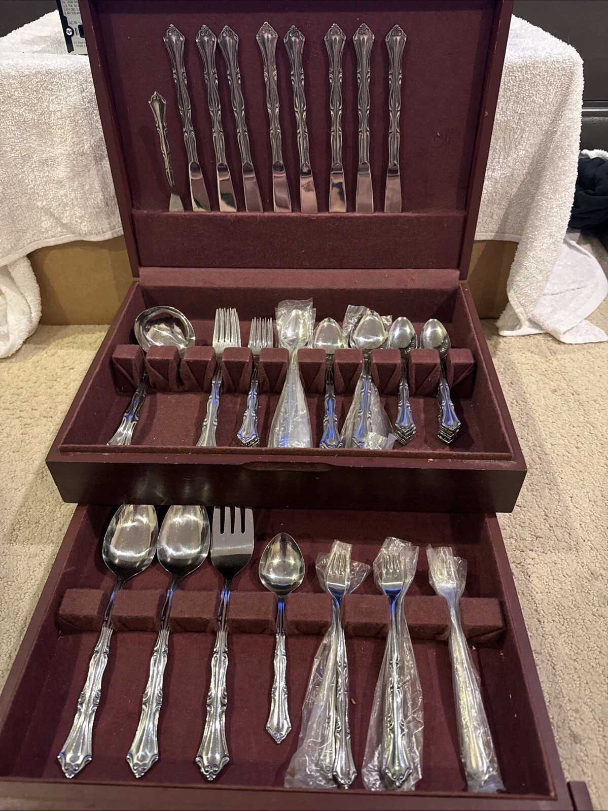 66-Pc Oneida Northland Japan Stainless Flatware & Serving Pieces with Wood Box
